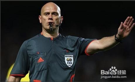 最新足球裁判手勢圖解，小裁判的日常趣事與友情紐帶，揭秘足球裁判手勢的魅力