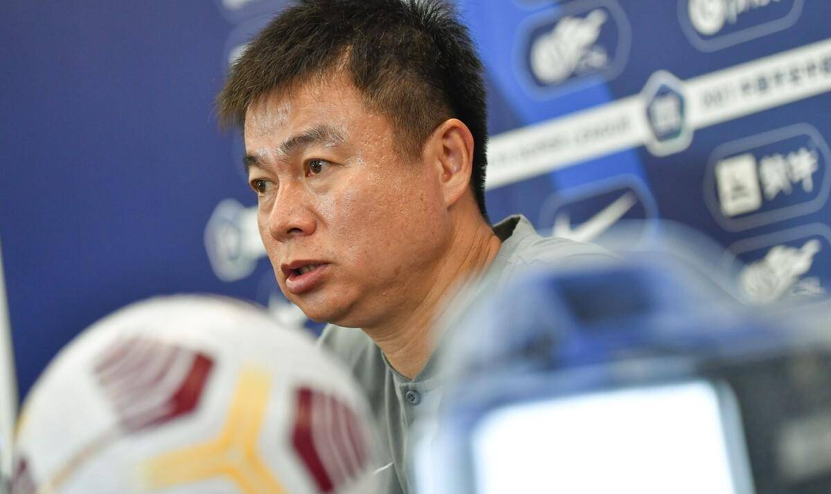 于根偉最新動態(tài)揭秘，小巷深處的獨特風(fēng)味探秘之旅