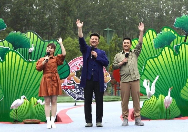 張?zhí)J葦最新客家話視頻，親情與友情的溫馨日常